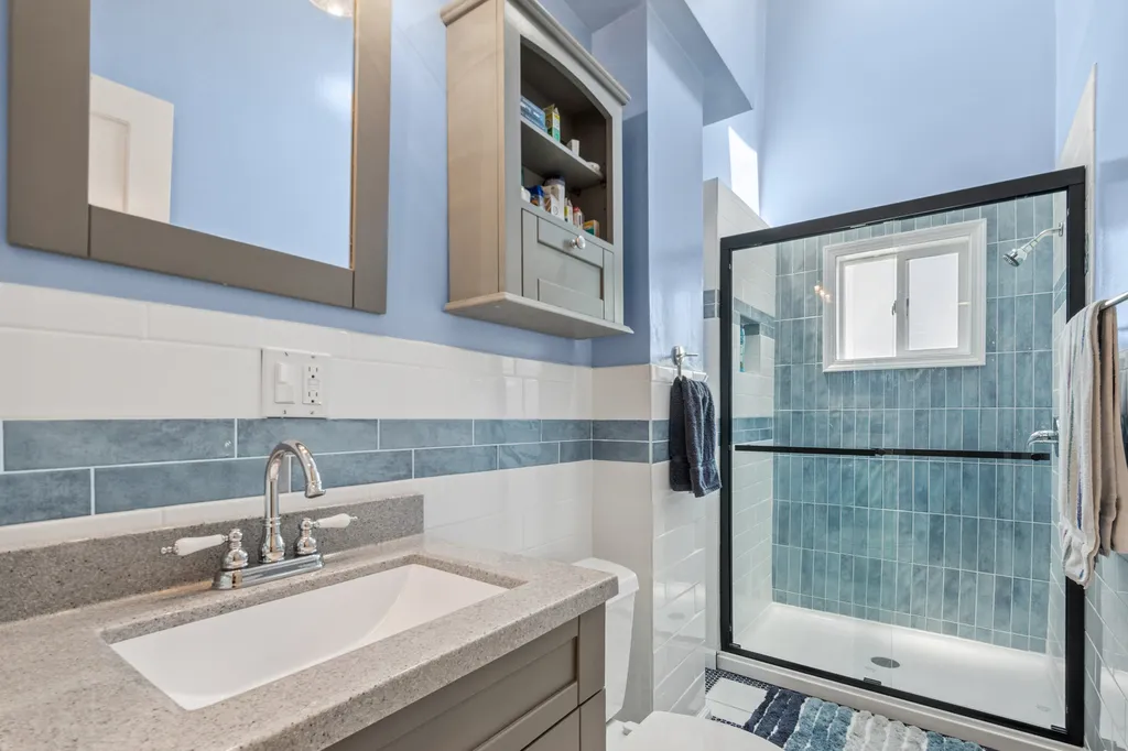 3013 North Racine Avenue Chicago IL 60657