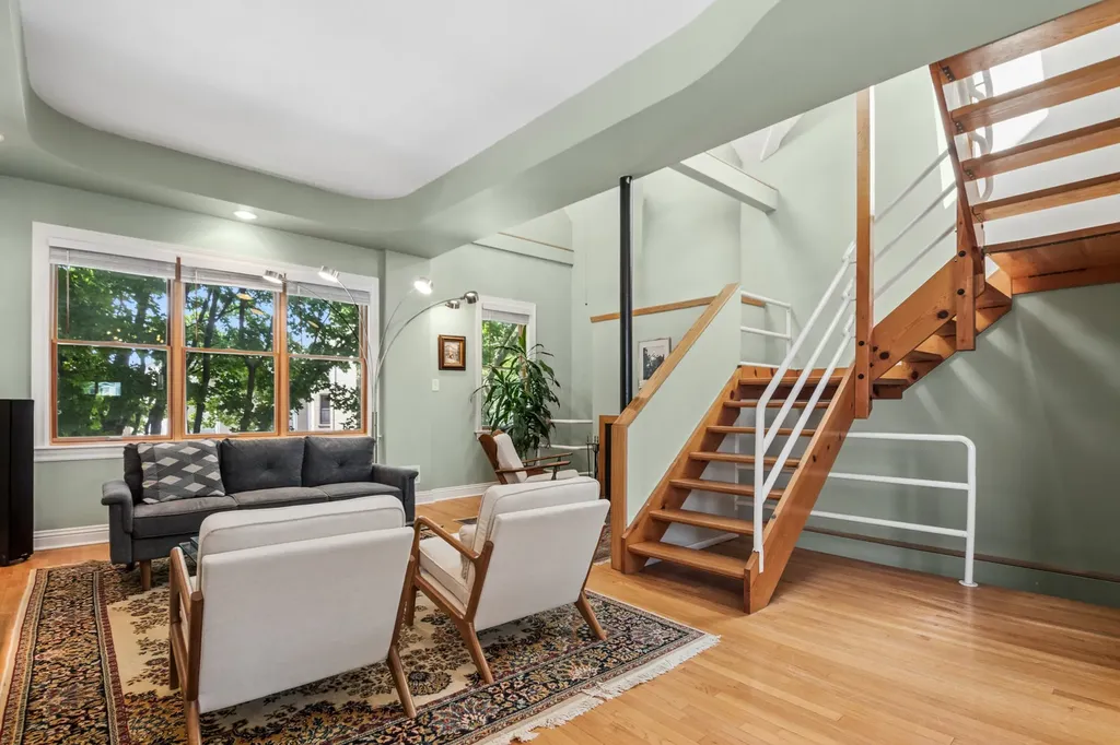 3013 North Racine Avenue Chicago IL 60657