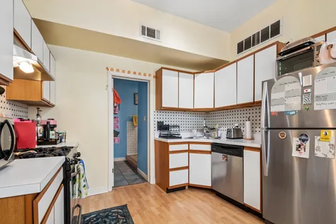 3013 North Racine Avenue Chicago IL 60657