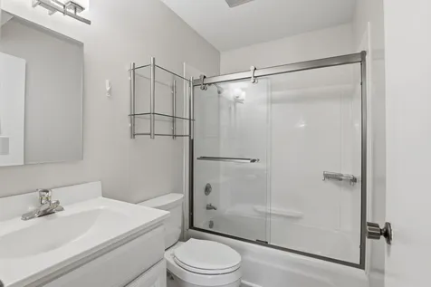 925 Spring Hill Drive Northbrook IL 60062