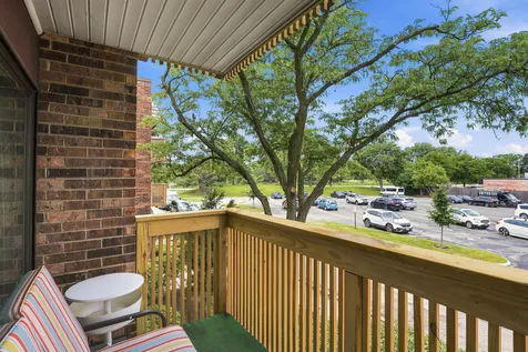925 Spring Hill Drive Northbrook IL 60062