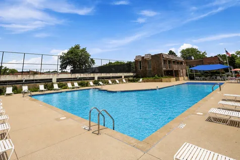 925 Spring Hill Drive Northbrook IL 60062