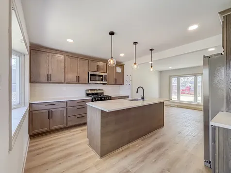 127 North Cedar Lane Glenwood IL 60425