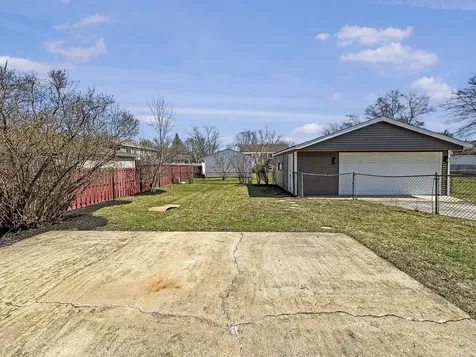 127 North Cedar Lane Glenwood IL 60425
