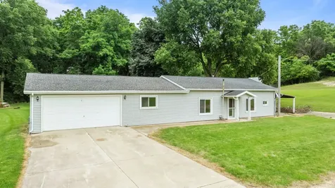 165 South Blackhawk Road Oregon IL 61061