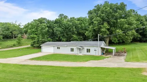 165 South Blackhawk Road Oregon IL 61061
