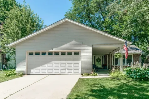 6 South Deerpath Drive Vernon Hills IL 60061