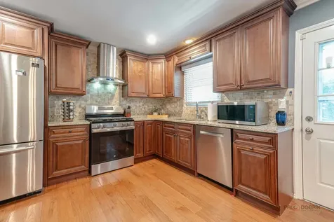 6 South Deerpath Drive Vernon Hills IL 60061