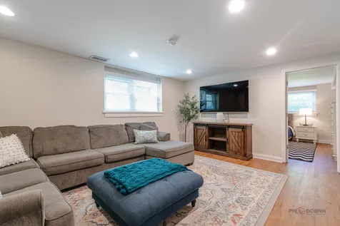 6 South Deerpath Drive Vernon Hills IL 60061
