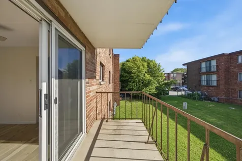 10230 Washington Avenue Oak Lawn IL 60453