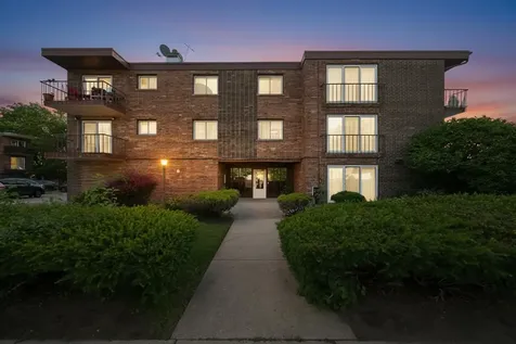 10230 Washington Avenue Oak Lawn IL 60453