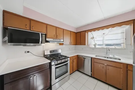 10230 Washington Avenue Oak Lawn IL 60453