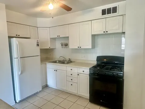 6325 North Sheridan Road Chicago IL 60660