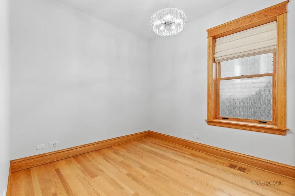4448 North Tripp Avenue Chicago IL 60630