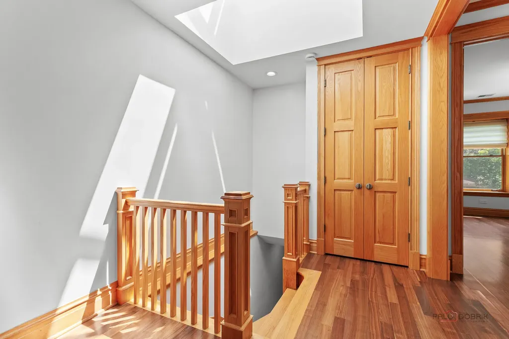 4448 North Tripp Avenue Chicago IL 60630