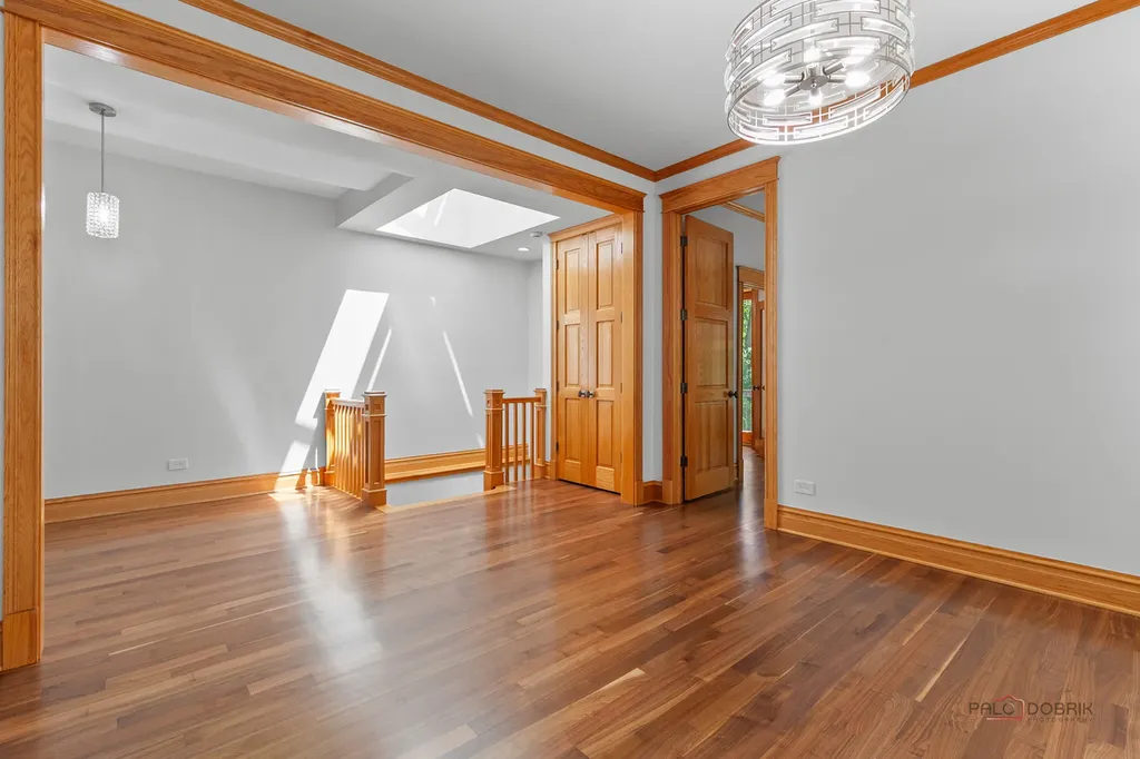 4448 North Tripp Avenue Chicago IL 60630