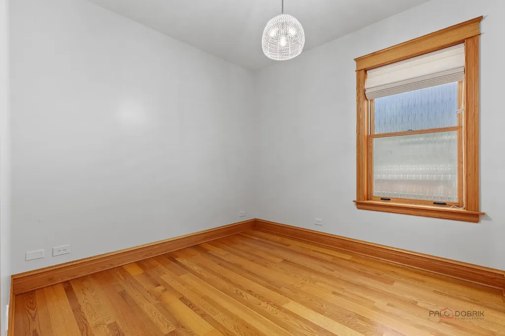 4448 North Tripp Avenue Chicago IL 60630