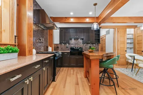 4448 North Tripp Avenue Chicago IL 60630