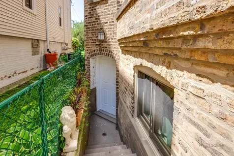 4448 North Tripp Avenue Chicago IL 60630