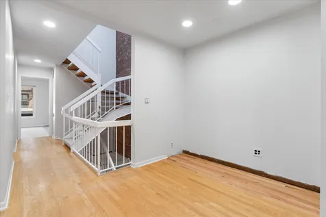334 West Barry Avenue Chicago IL 60657