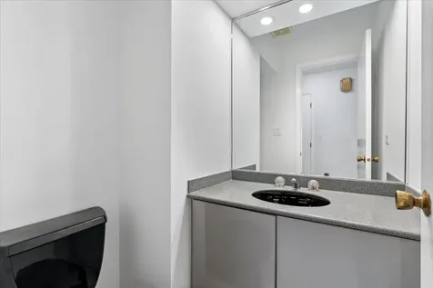 334 West Barry Avenue Chicago IL 60657