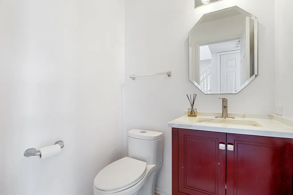 1704 Charlotte Circle Naperville IL 60564