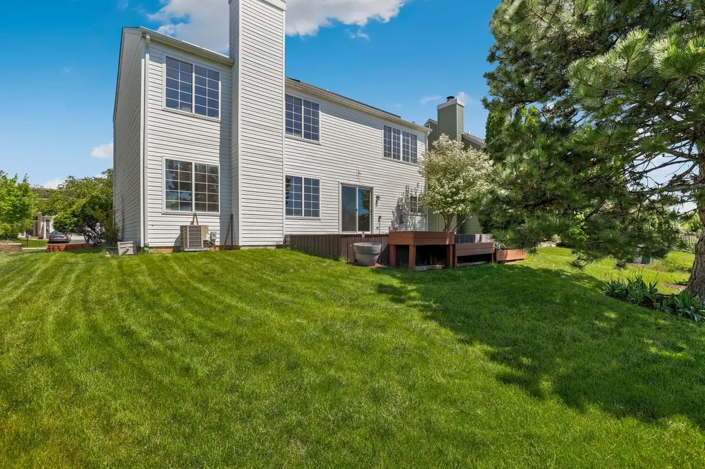 1704 Charlotte Circle Naperville IL 60564