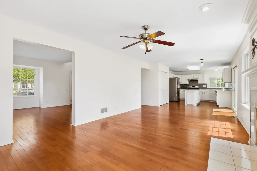 1704 Charlotte Circle Naperville IL 60564
