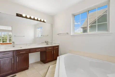 1704 Charlotte Circle Naperville IL 60564