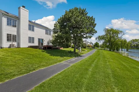 1704 Charlotte Circle Naperville IL 60564