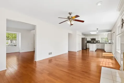 1704 Charlotte Circle Naperville IL 60564