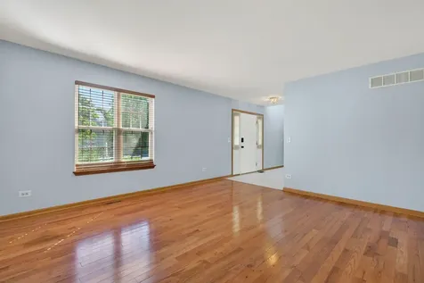 130 Fairfield Drive Romeoville IL 60446