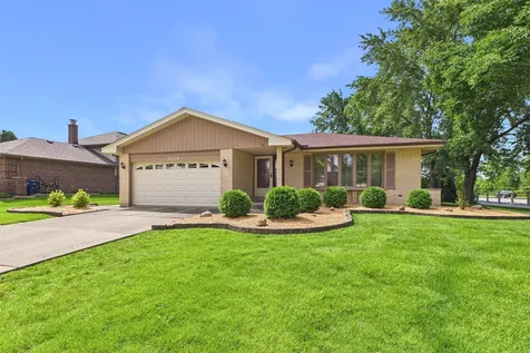 3529 Burgess Place Darien IL 60561