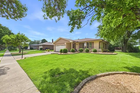 3529 Burgess Place Darien IL 60561