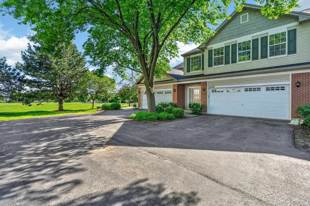 24038 West Walnut Circle Plainfield IL 60585