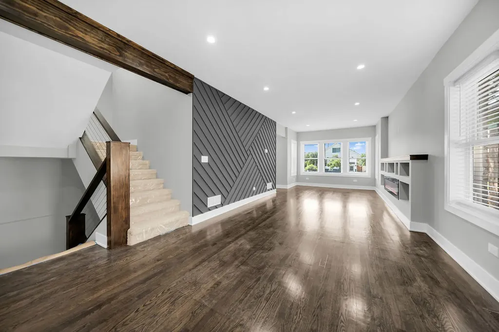 4830 West Crystal Street Chicago IL 60651