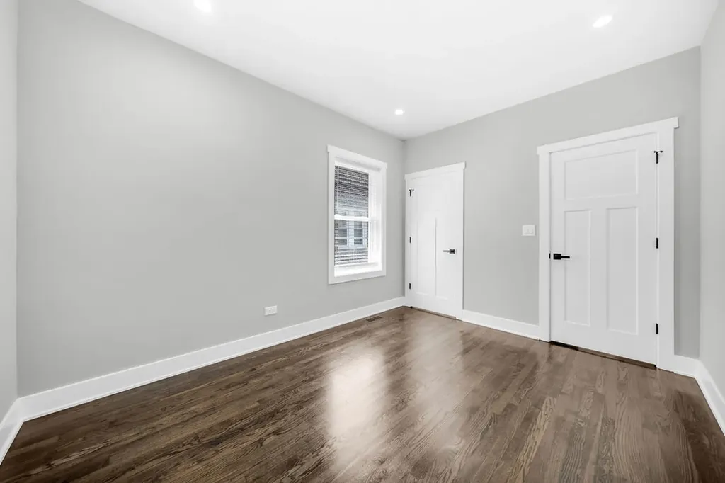 4830 West Crystal Street Chicago IL 60651