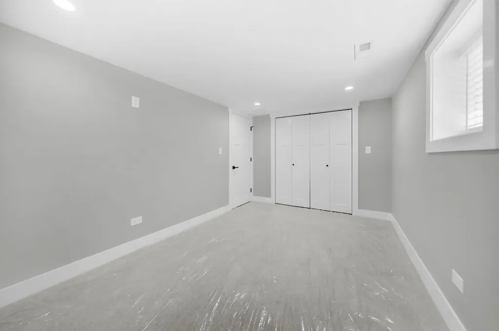 4830 West Crystal Street Chicago IL 60651