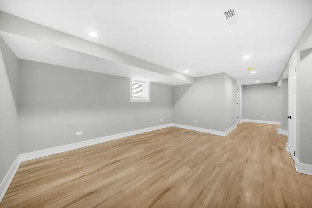 4830 West Crystal Street Chicago IL 60651