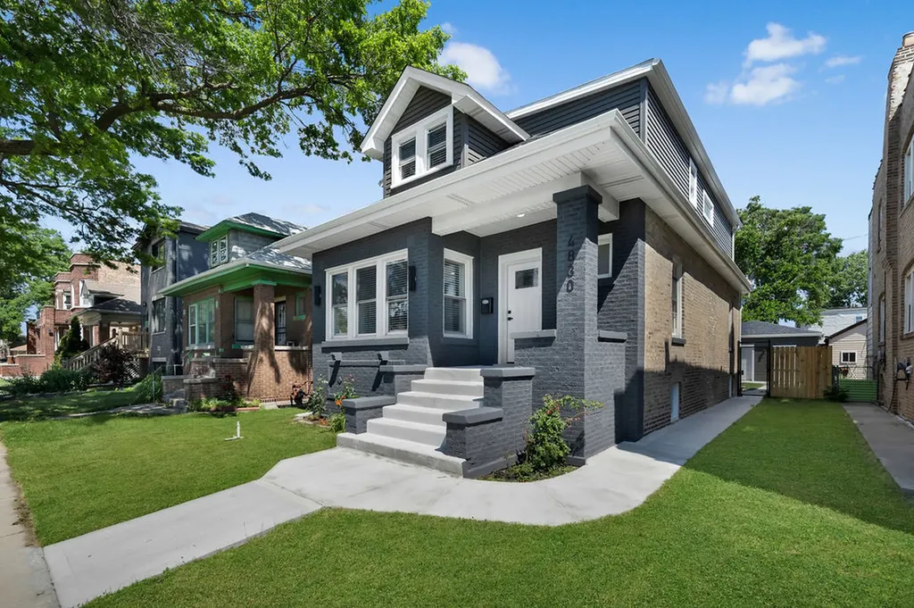 4830 West Crystal Street Chicago IL 60651