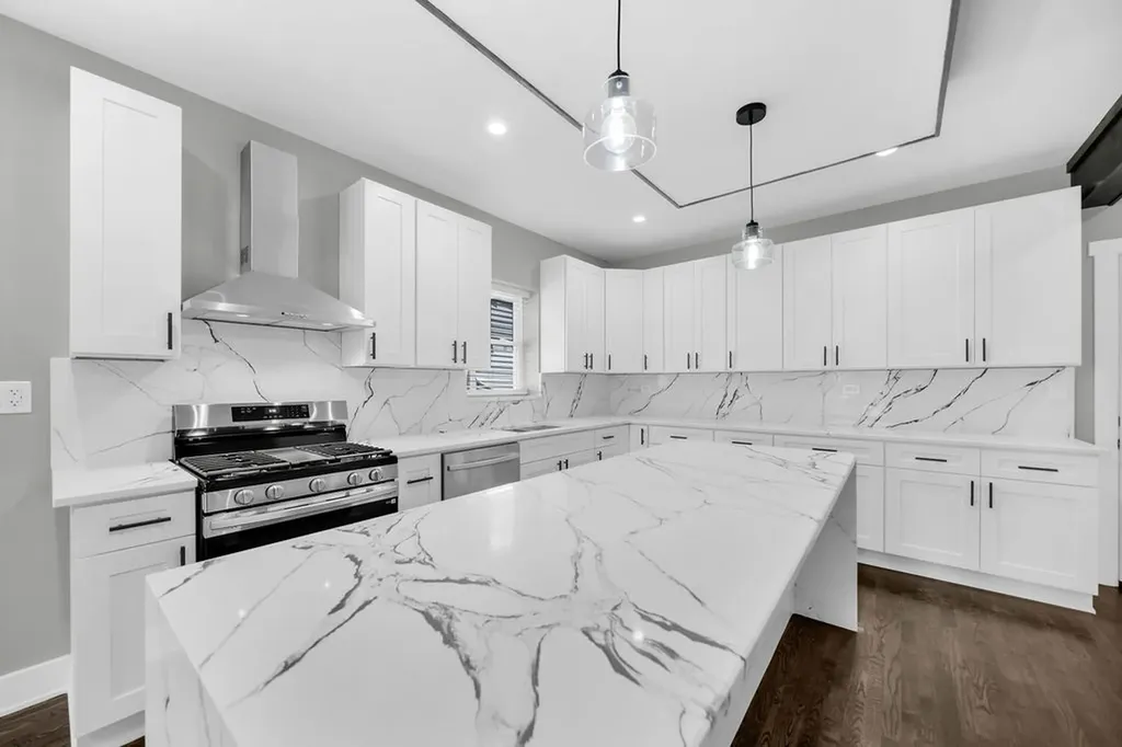 4830 West Crystal Street Chicago IL 60651