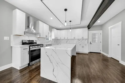 4830 West Crystal Street Chicago IL 60651
