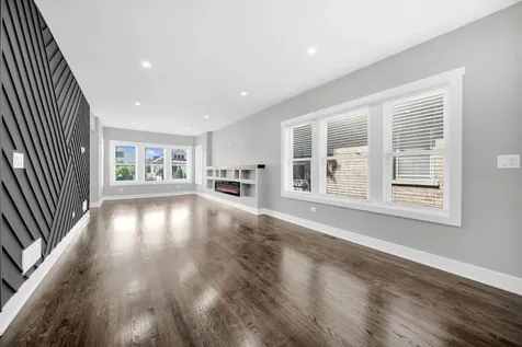 4830 West Crystal Street Chicago IL 60651