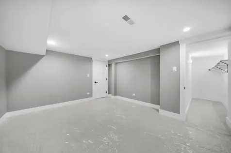 4830 West Crystal Street Chicago IL 60651