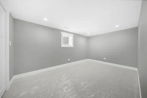 4830 West Crystal Street Chicago IL 60651