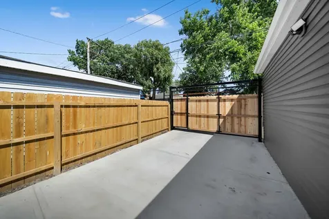 4830 West Crystal Street Chicago IL 60651