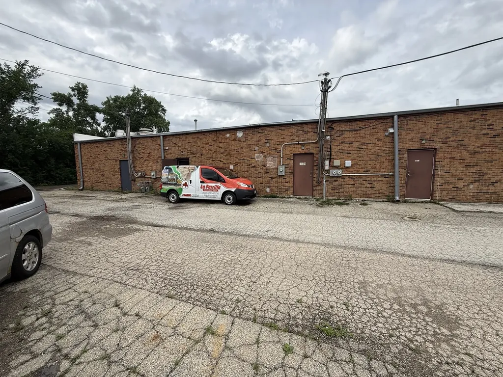 4651 Old Tavern Road Lisle IL 60532