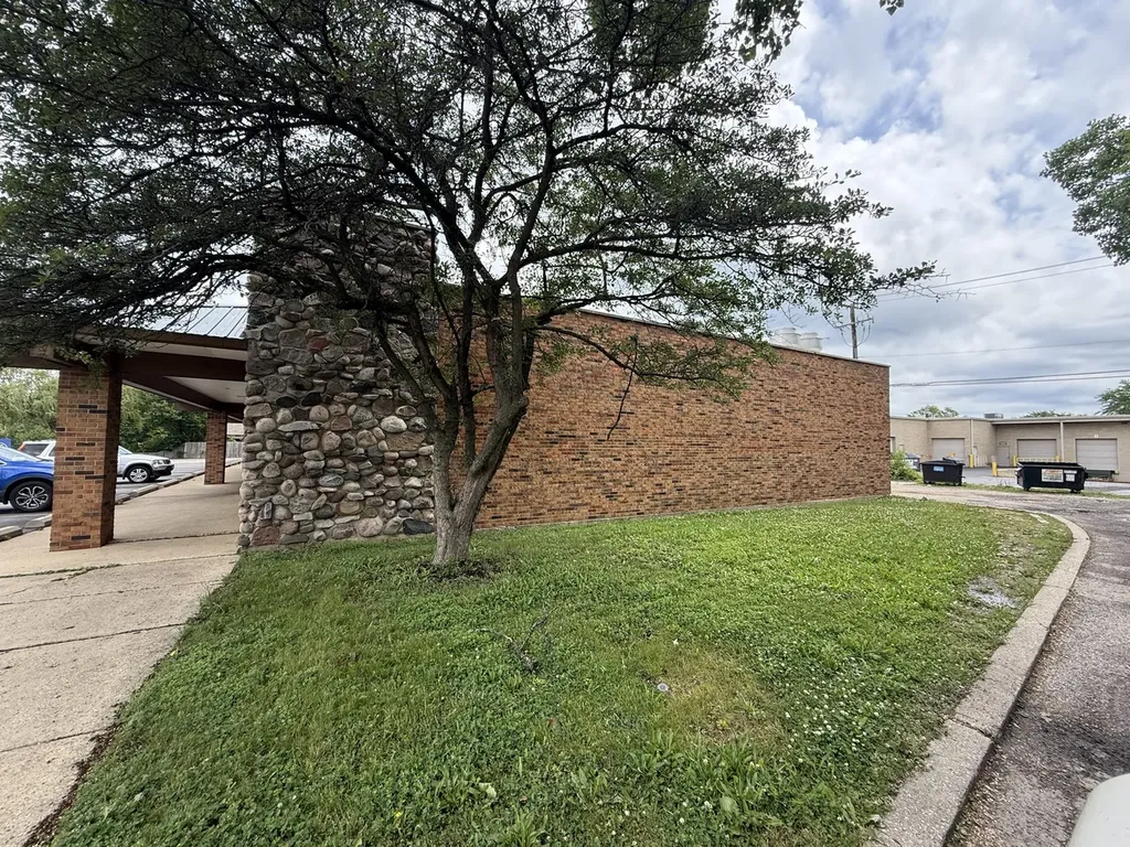 4651 Old Tavern Road Lisle IL 60532