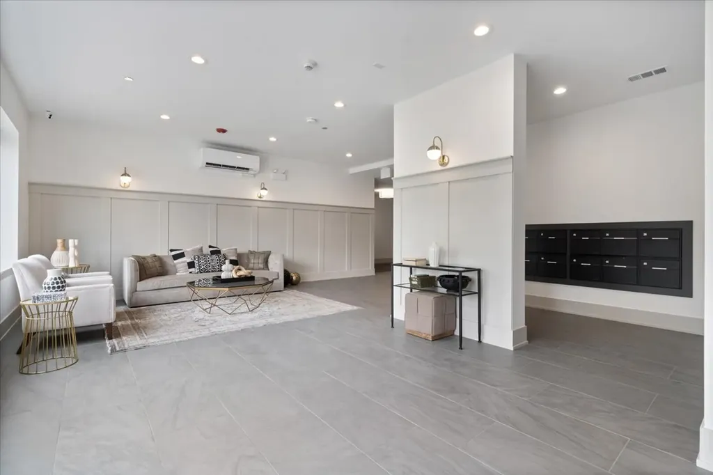 1548 West Ardmore Avenue Chicago IL 60660