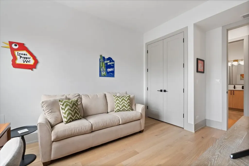 1548 West Ardmore Avenue Chicago IL 60660